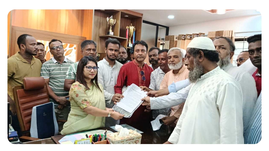 ডুমুরিয়া-রুদুরাকে আনোয়ারা সদর ইউনিয়নে অন্তর্ভুক্তির দাবিতে মানববন্ধন ও স্মারকলিপি পেশ