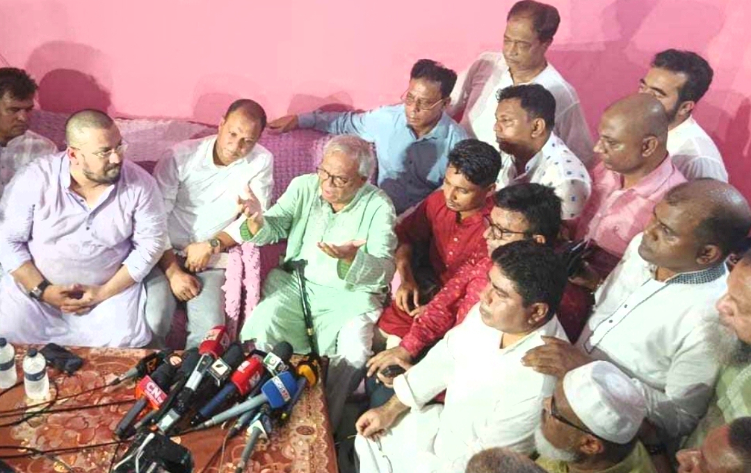 বাঁশখালীর ‘ড্রোন নির্মাতা’ আশির উদ্দিনকে আর্থিক সহায়তা ও কারিগরি সহযোগিতার ঘোষণা দিলেন তারেক রহমান