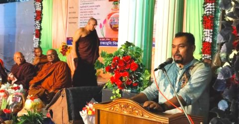 জ্যৈষ্ঠপুরা শাক্যমুনি বিহারে দানসভায় ট্রাষ্টি রুবেল