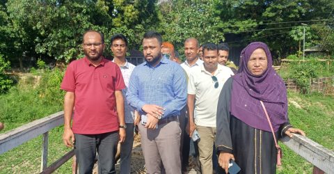 পাহাড়ি ঢলে ভেঙে যাওয়া কাঠের সেতুর মেরামতের উদ্যোগ নিলো ইউএনও