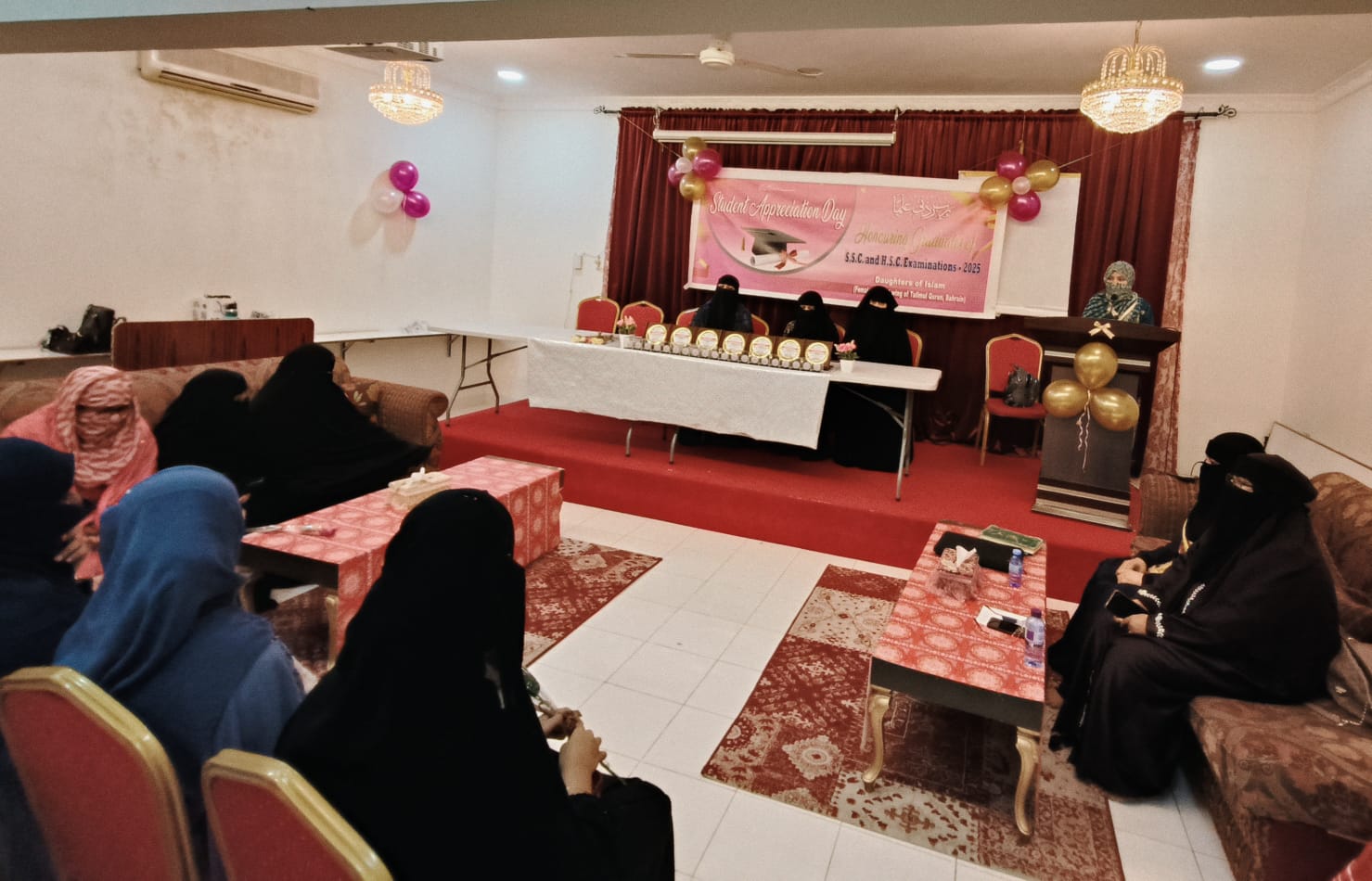 বাহরাইনে কৃতি ছাত্রীদের সংবর্ধনা দিলো তালিমুল কোরআন বাহরাইন