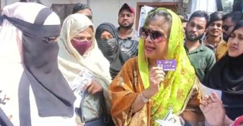 চট্টগ্রাম-১৩ আসনে ধানের শীষের পক্ষে নির্বাচনী প্রচারণায় নিজাম স্ত্রী