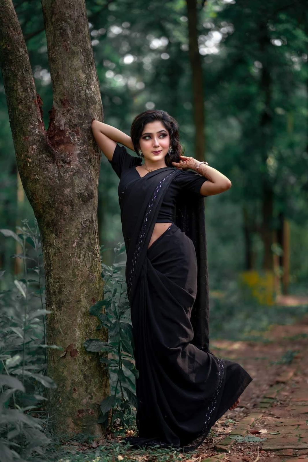 মেকআপ আর্টিস্ট থেকে শোবিজে সম্ভাবনাময় মুখ লাবণ্য আক্তার সিনথিয়া