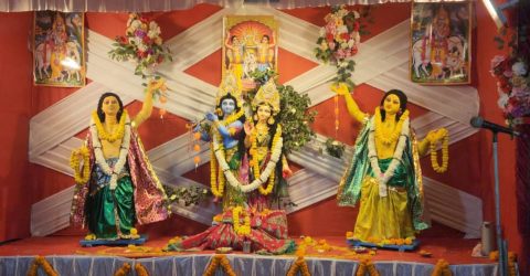 রাধা-গোবিন্দের আরাধনায় অন্নভোগ বিতরণ ভক্তির আবেশে মুখরিত গোয়ালবাটী গ্রাম