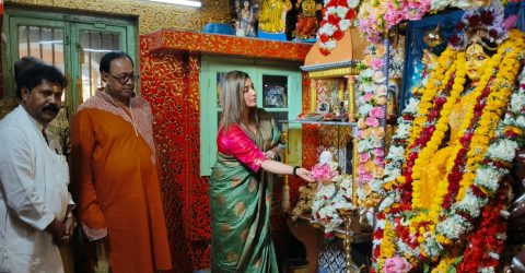 ৭৪ বছরের প্রাচীনতম শ্রীশ্রী মা বগলা ও কালী মন্দিরে বিধায়িকা-সায়ন্তিকা ব্যানার্জি