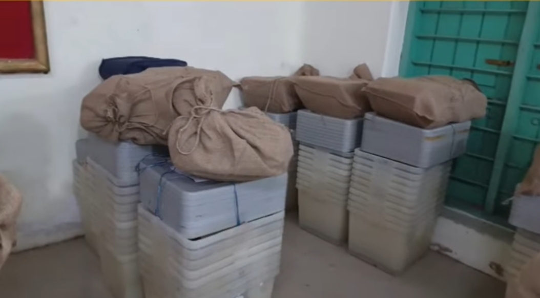 চট্টগ্রাম-১৩ আসনে ভোট গ্রহণ হবে ১১৮ কেন্দ্রের ৭৯০ কক্ষে 