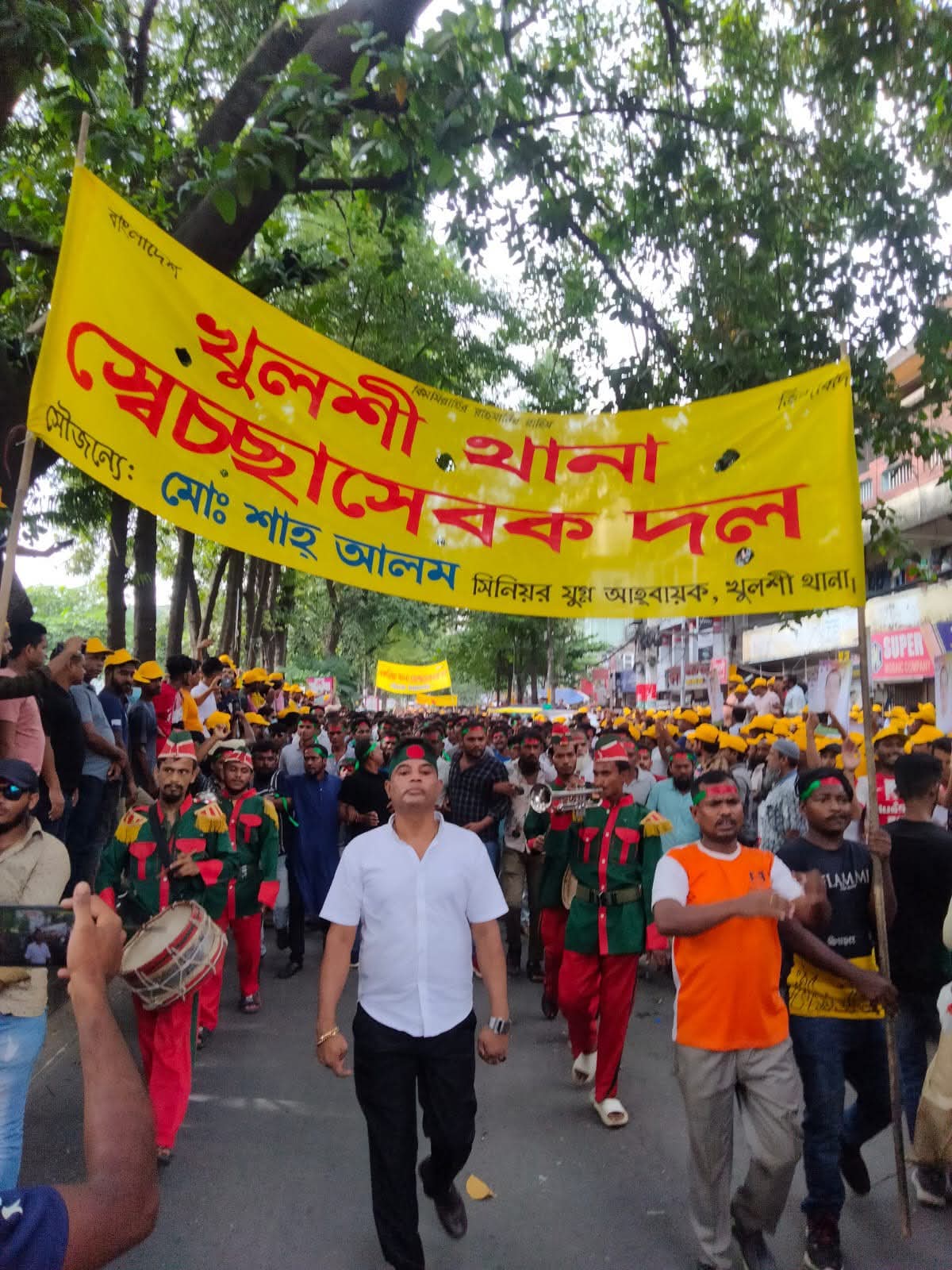 আওয়ামী শাসনকালে প্রতিকূলতা জয় করে রাজপথে সক্রিয় খুলশী থানা স্বেচ্ছাসেবক দল নেতা শাহ আলম