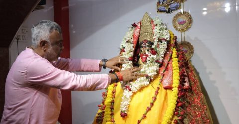 মায়ের পূজা দিয়ে দেবাশীষ কুমার নির্বাচনী ময়দানে নামল