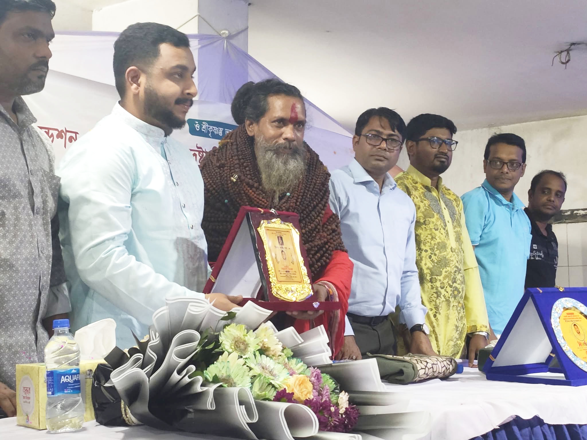 শ্রী মিশন দত্তকে সংবর্ধিত করলেন সনাতনী সেচ্ছাসেবী ফাউন্ডেশন